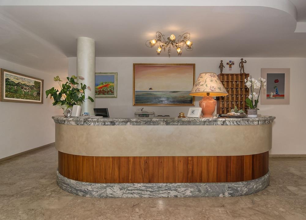 Hotel Il Caravaggio Marina di Pietrasanta Extérieur photo