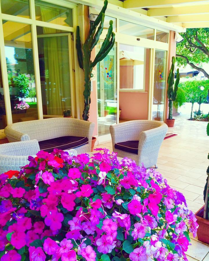 Hotel Il Caravaggio Marina di Pietrasanta Extérieur photo